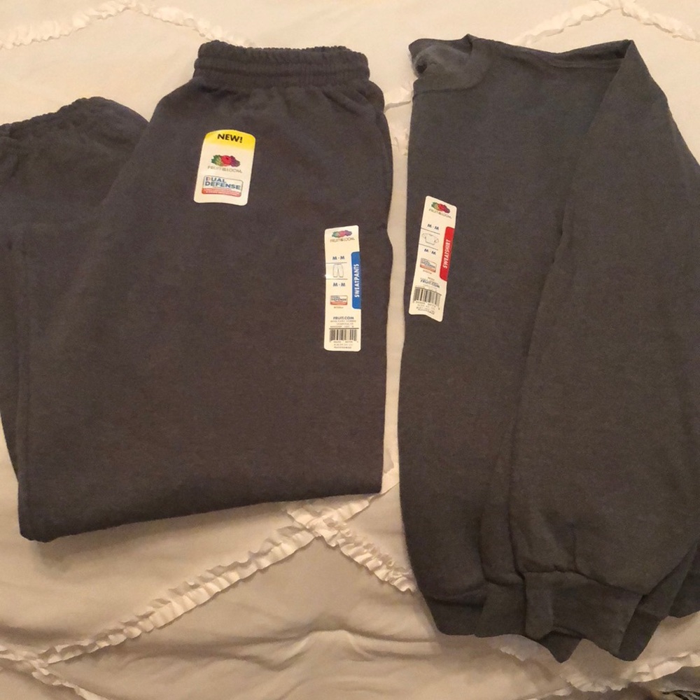 Fruit of the loom new with tags sweat suit
